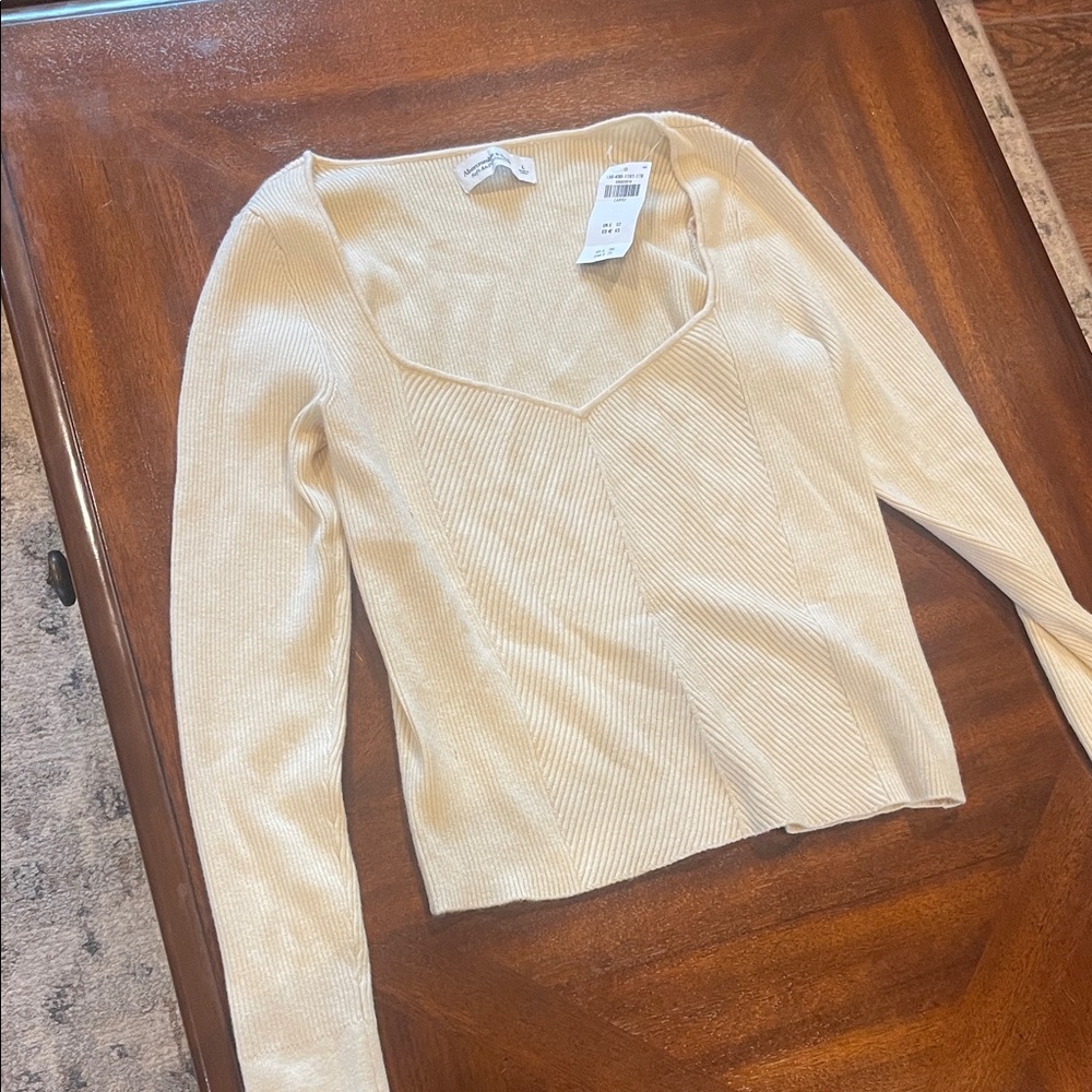 Abercrombie & Fitch Cream V-Neck Sweater